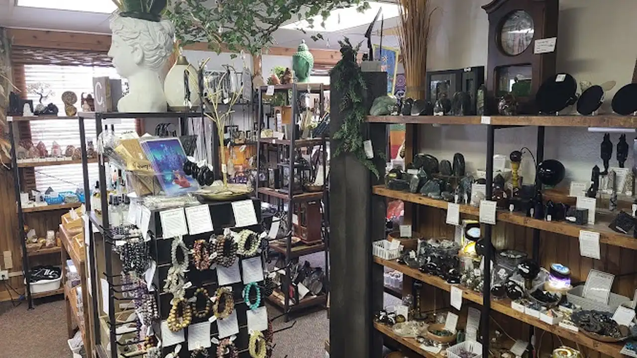 Consignment store in Sandwich, Illinois: Natural Collective