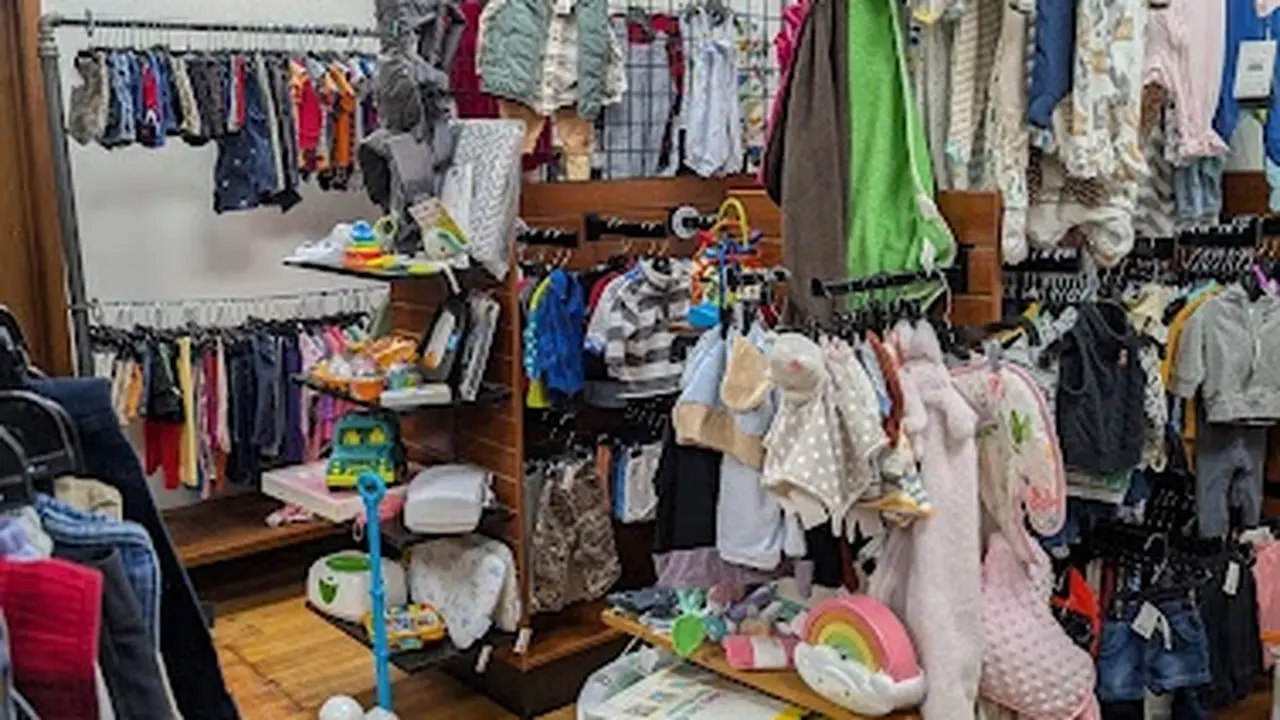 Consignment store in Nevada, Iowa: Nearly New Consignment & Retail