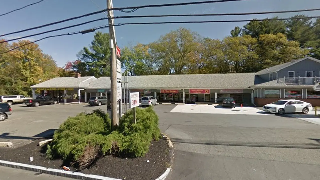 Consignment store in Groveland, Massachusetts: Neat Repeats Consignment