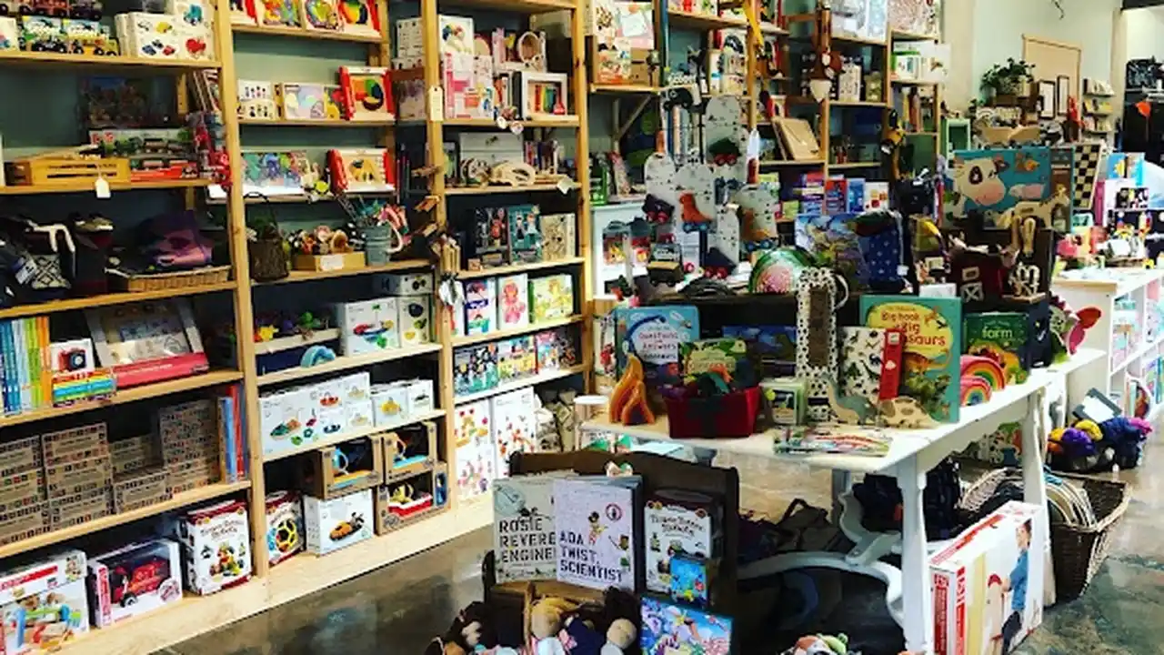 Consignment store in Philadelphia, Pennsylvania: Nesting House