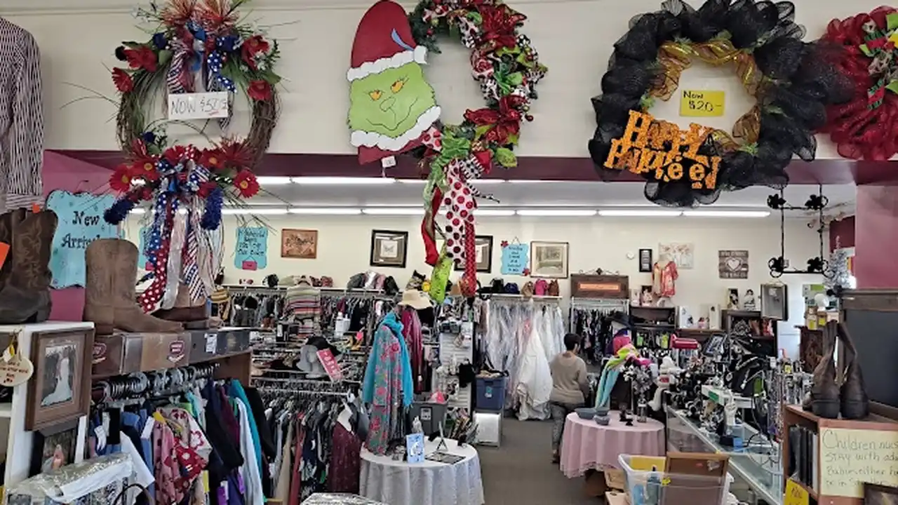 Consignment store in Goldsboro, North Carolina: New 2 U