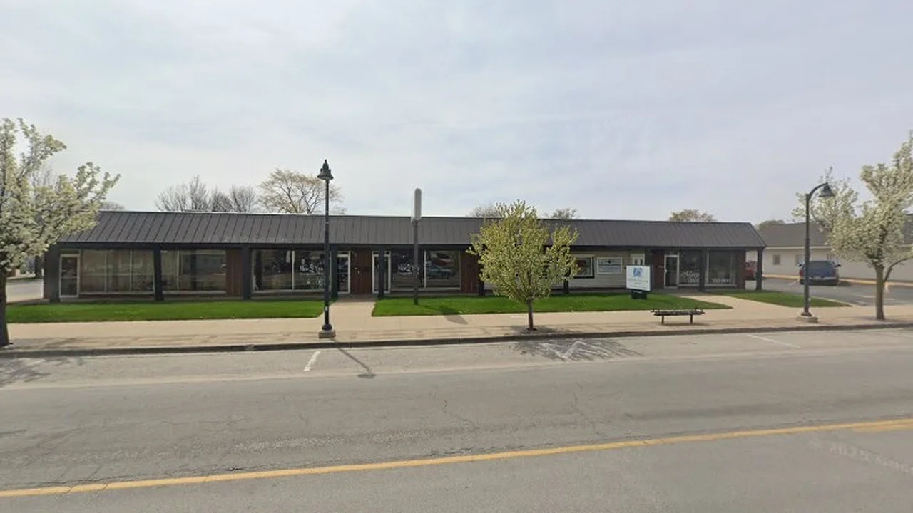 Consignment store in Muskegon, Michigan: New 2 You Consignment Shop