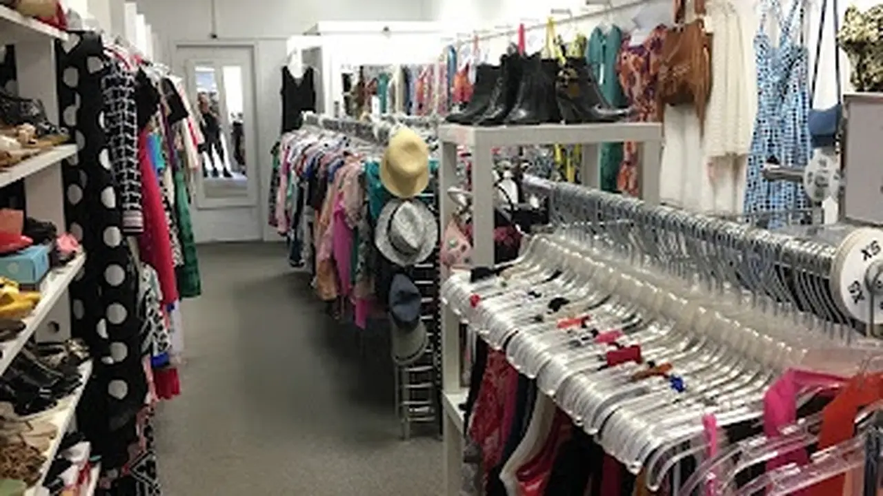 Consignment store in Somerville, New Jersey: New Start Consignments