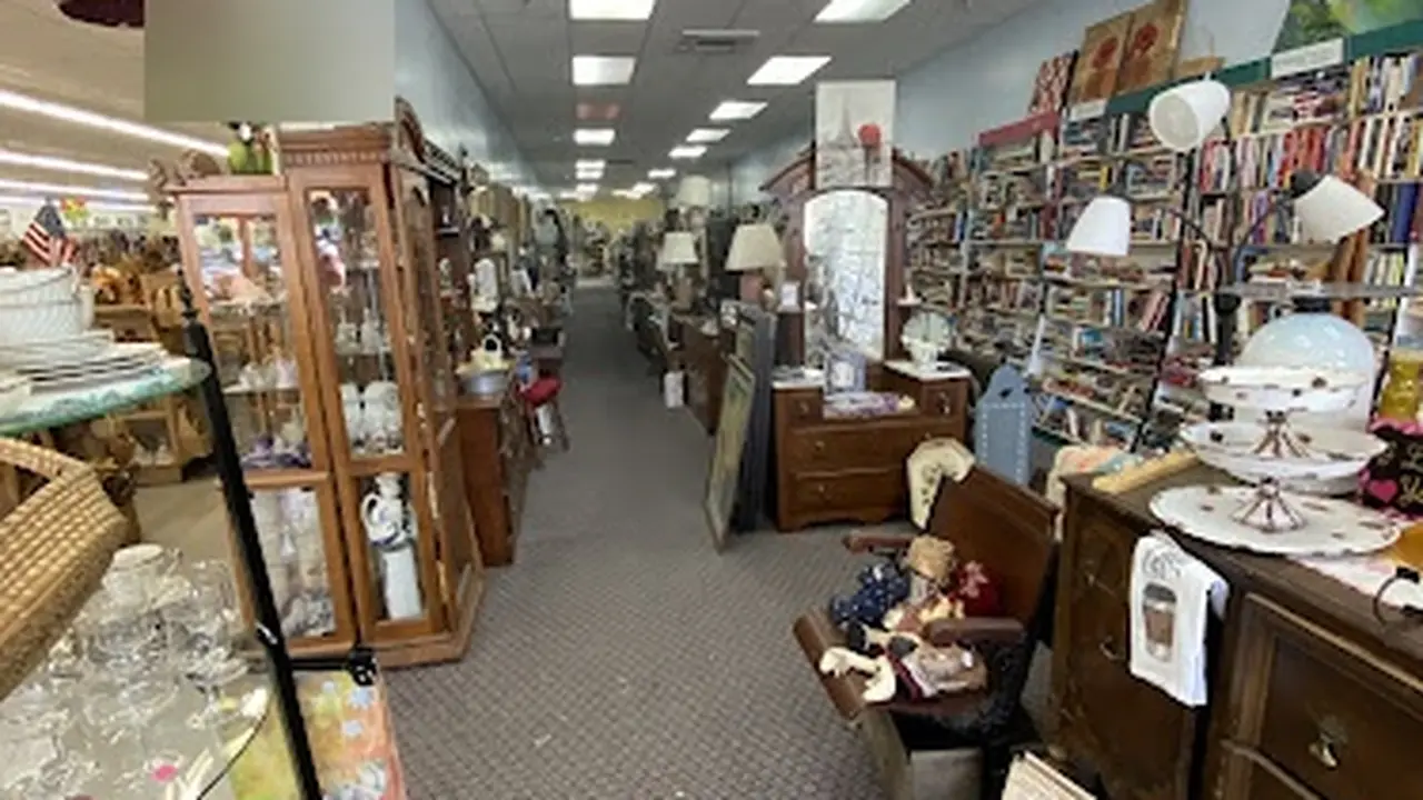 Consignment store in Lancaster, New Hampshire: New to You Consignments