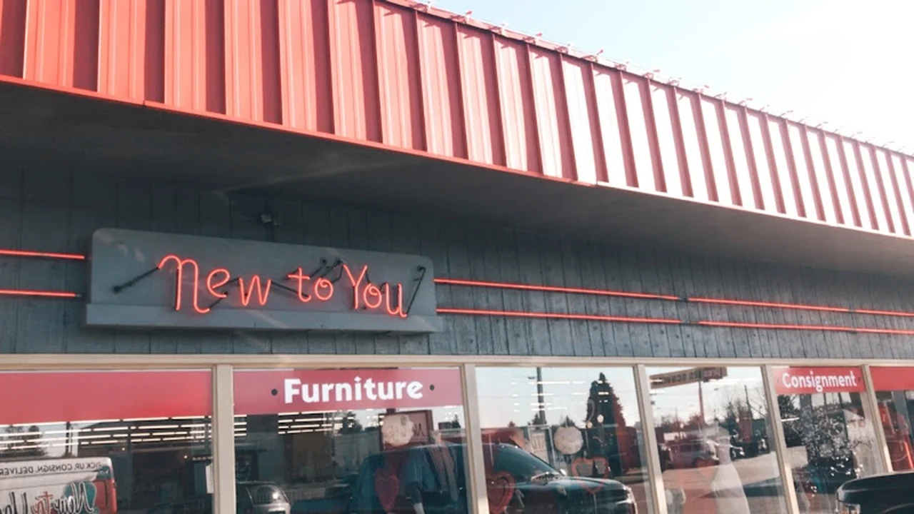 Consignment store in McMinnville, Oregon: New to You