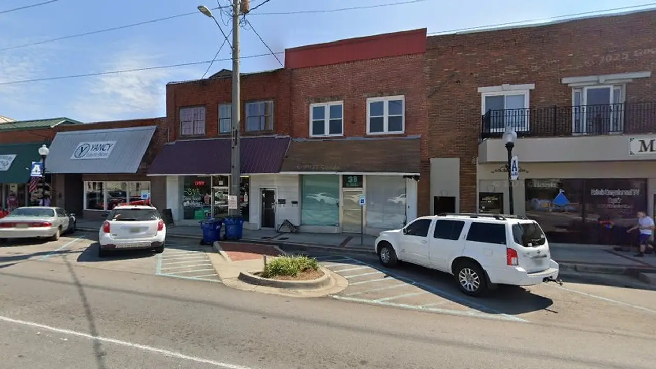 Consignment store in Arab, Alabama: Next to New