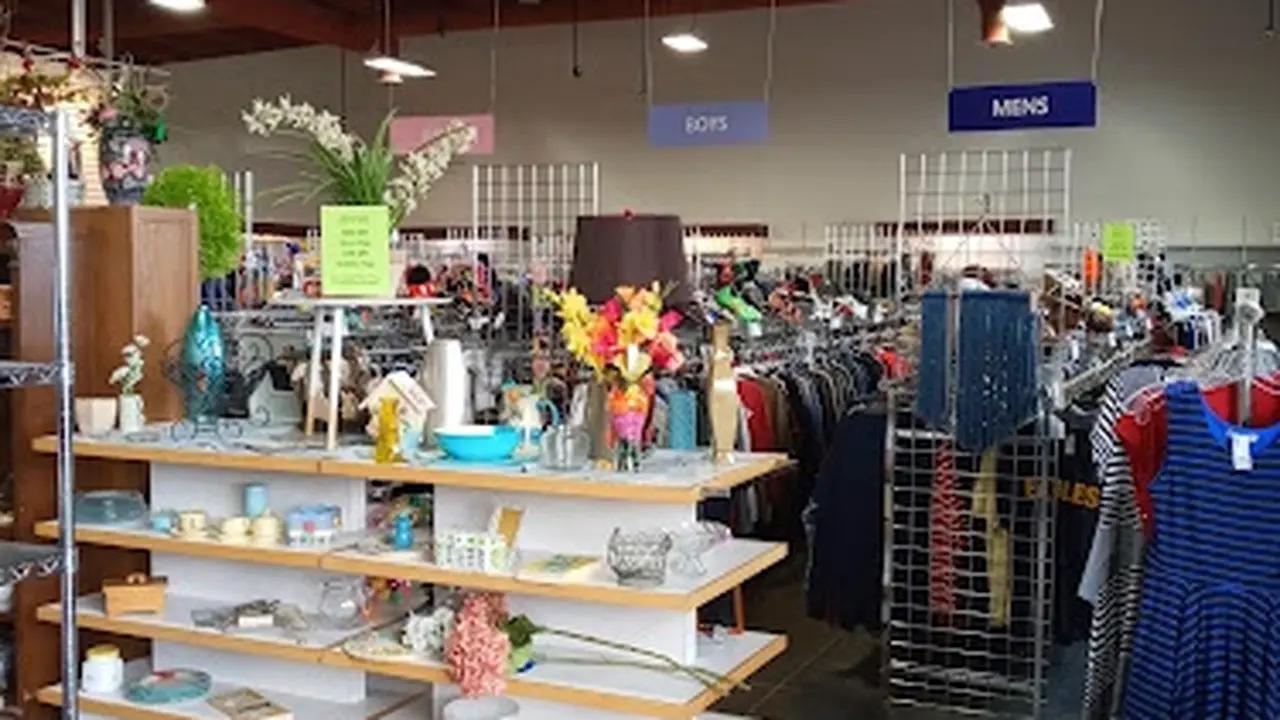 Consignment store in Wausau, Wisconsin: Nice As New
