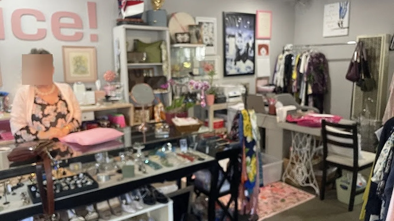 Consignment store in Monterey, California: Nice Consignment Boutique
