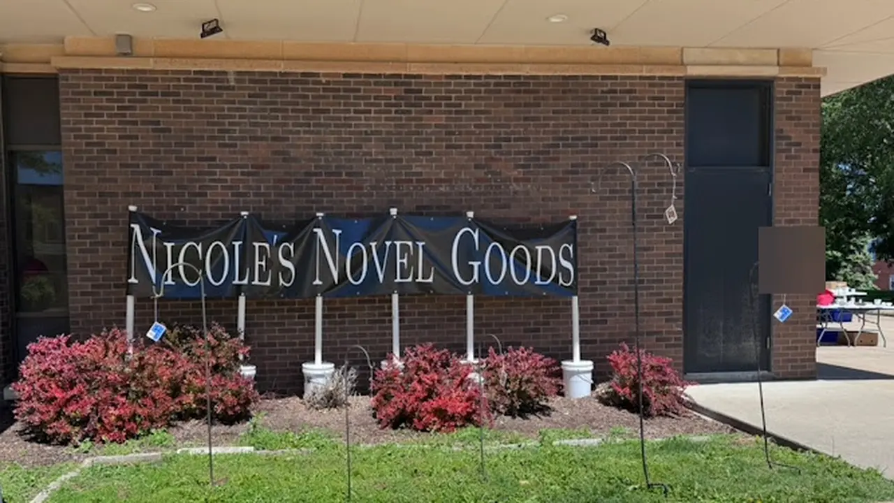 Consignment store in Monticello, Iowa: Nicole's Novel Goods