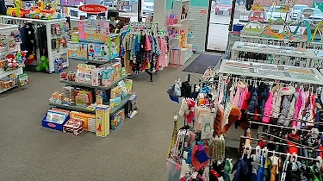 Consignment store in Riverview, Michigan: Noni's Children's Store