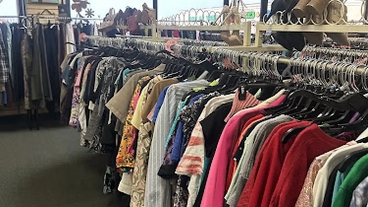 Consignment store in Stephenville, Texas: Not Too Shabby Consignment Boutique