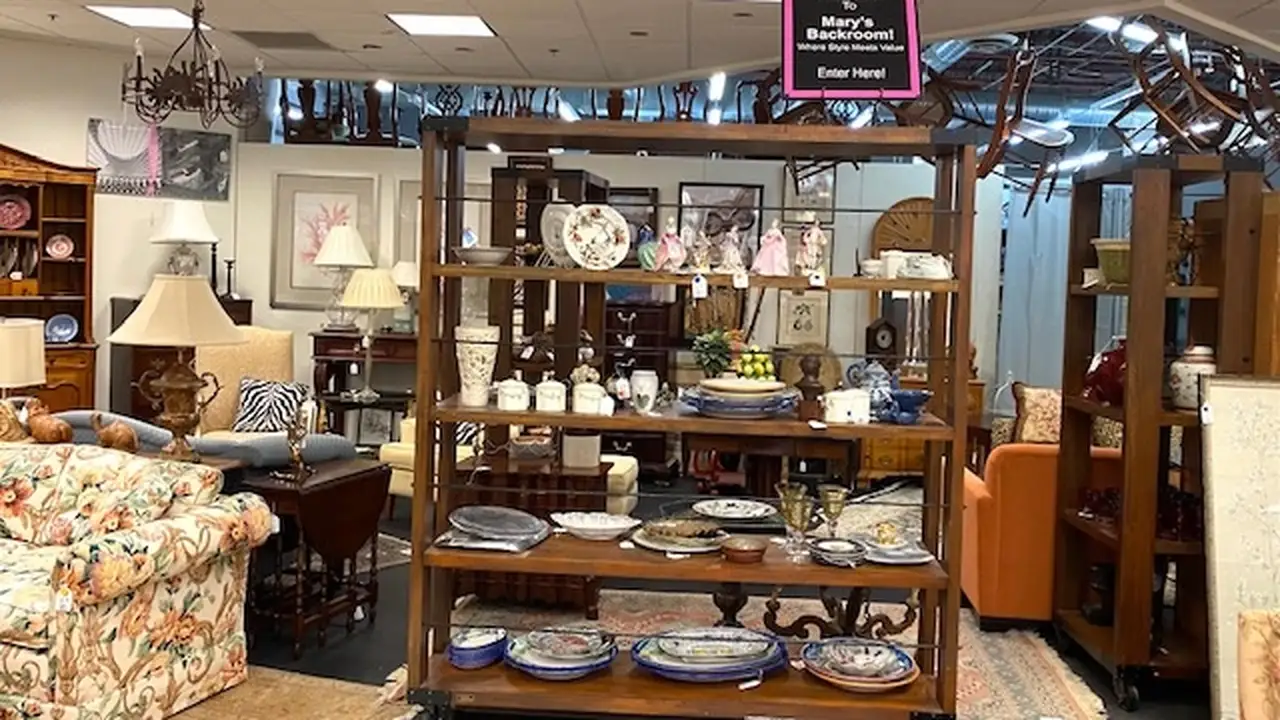 Consignment store in Sandy Springs, Georgia: Now & Again Consignment Shop