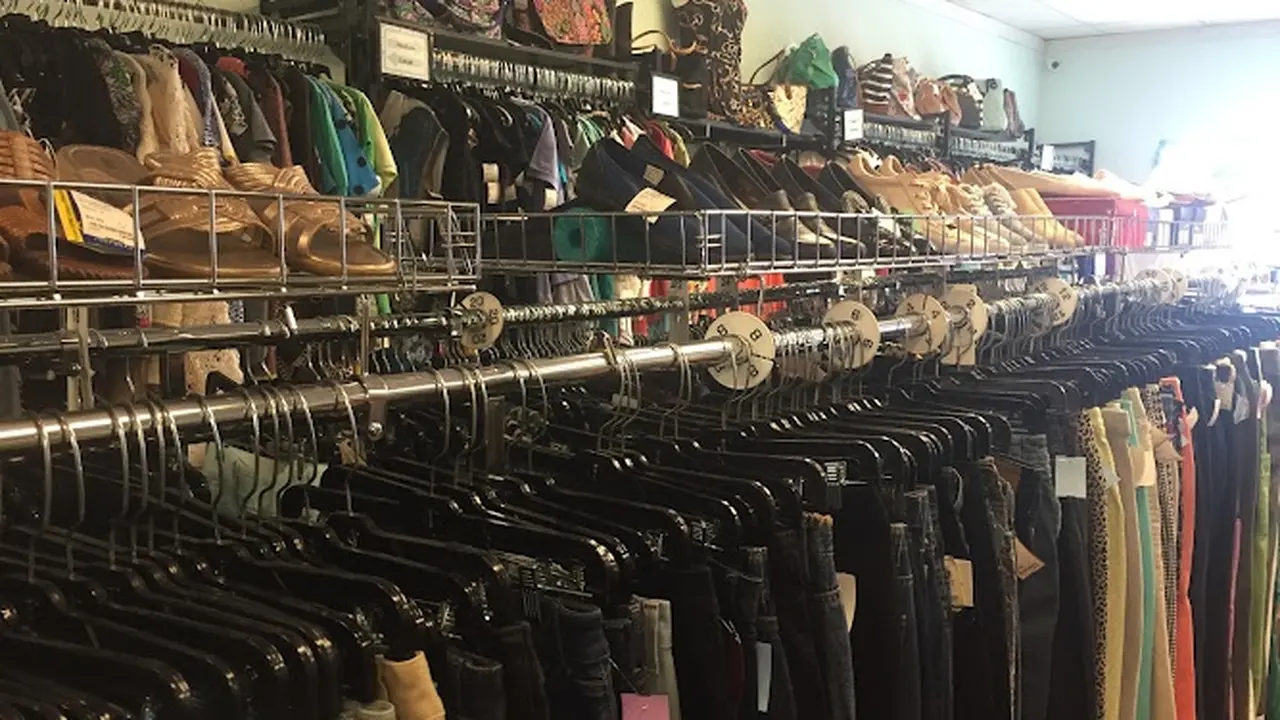 Consignment store in Jackson Township, New Jersey: NU2U Consignment Fashions