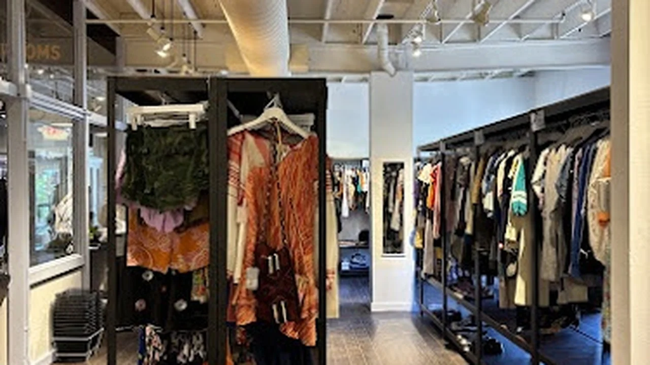 Consignment store in Ann Arbor, Michigan: Nuuyuu Collective