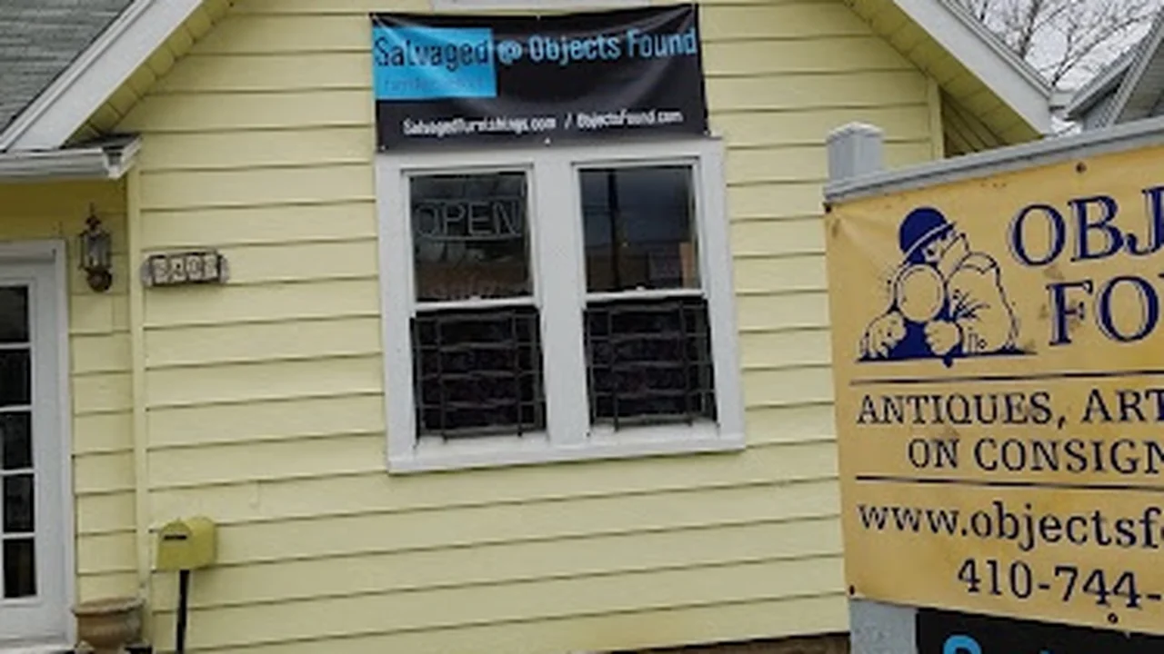 Consignment store in Halethorpe, Maryland: Objects Found