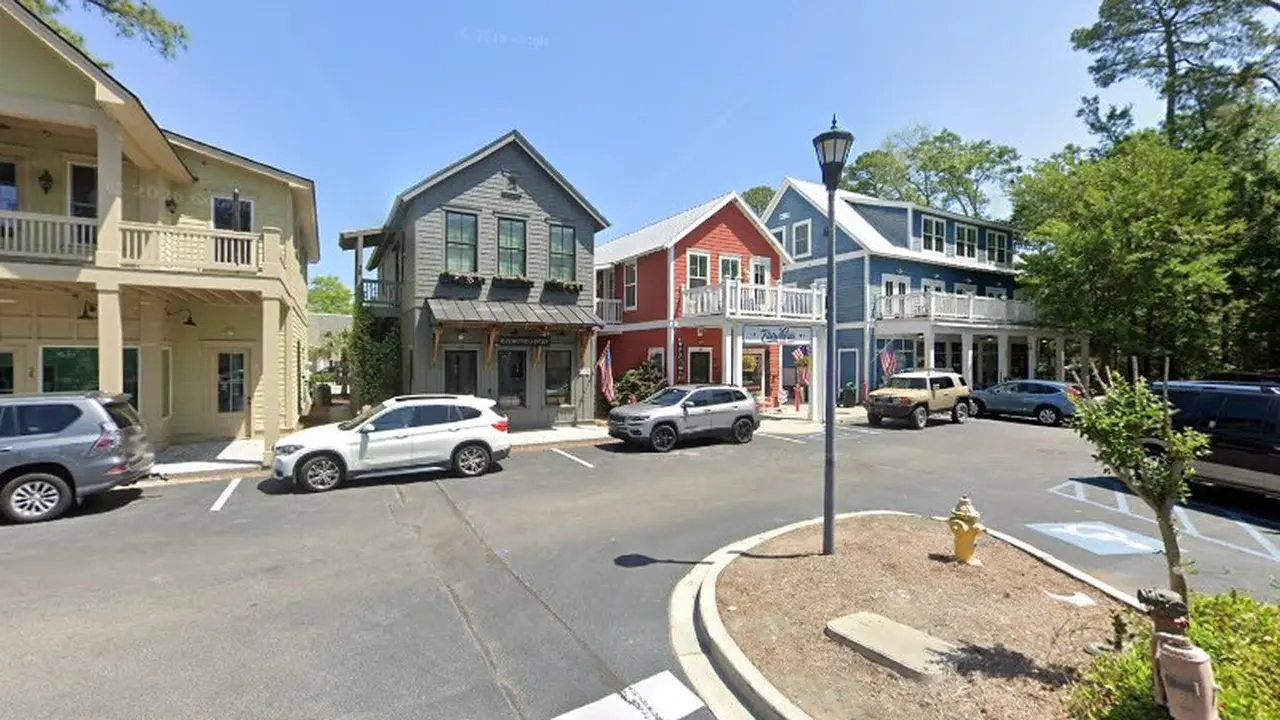 Consignment store in Bluffton, South Carolina: Ofilia!