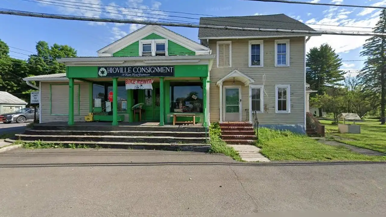Consignment store in New Paltz, New York: Ohioville Consignment
