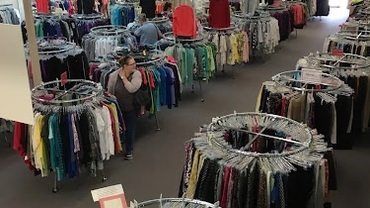 Consignment store in Fairbury, Illinois: Once 'n Again