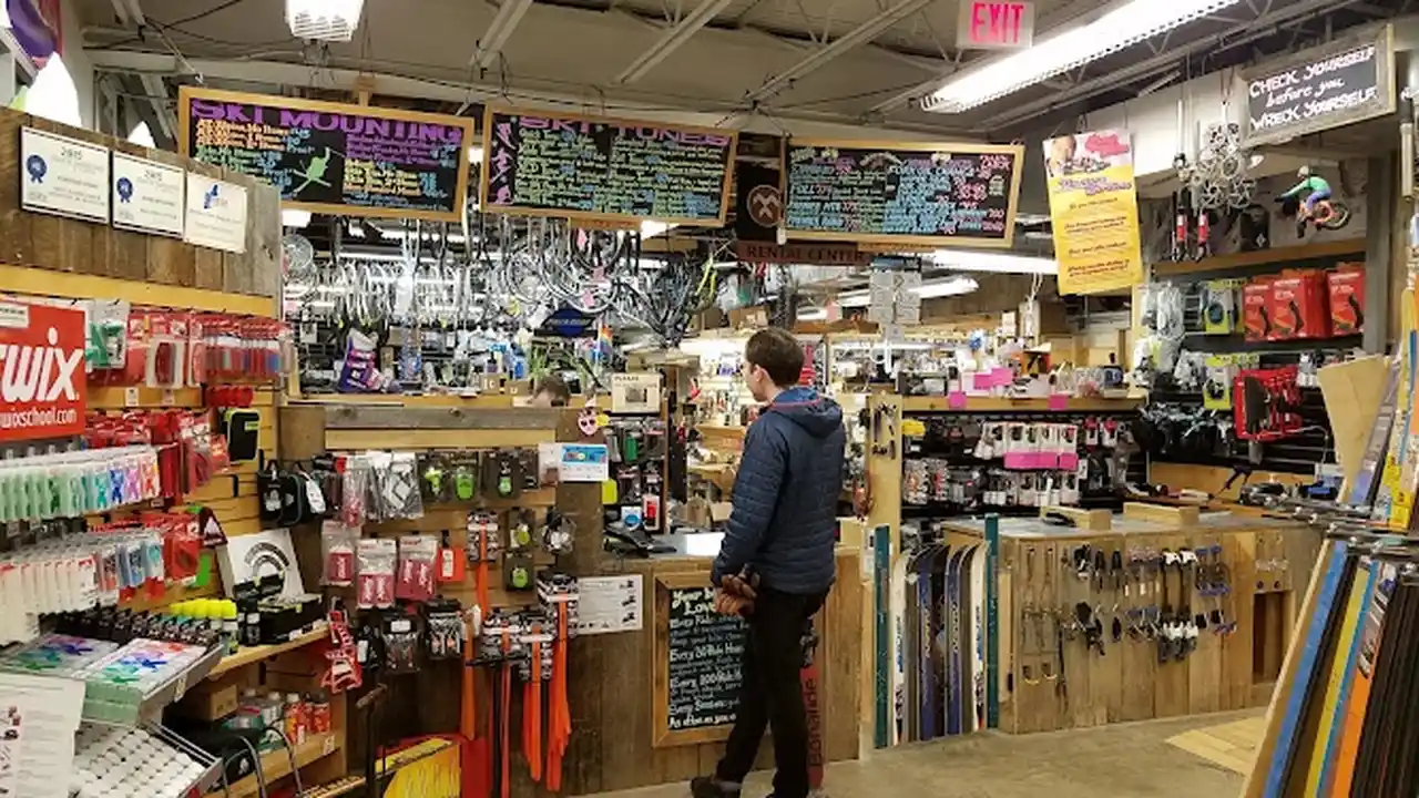 Consignment store in Burlington, Vermont: Outdoor Gear Exchange
