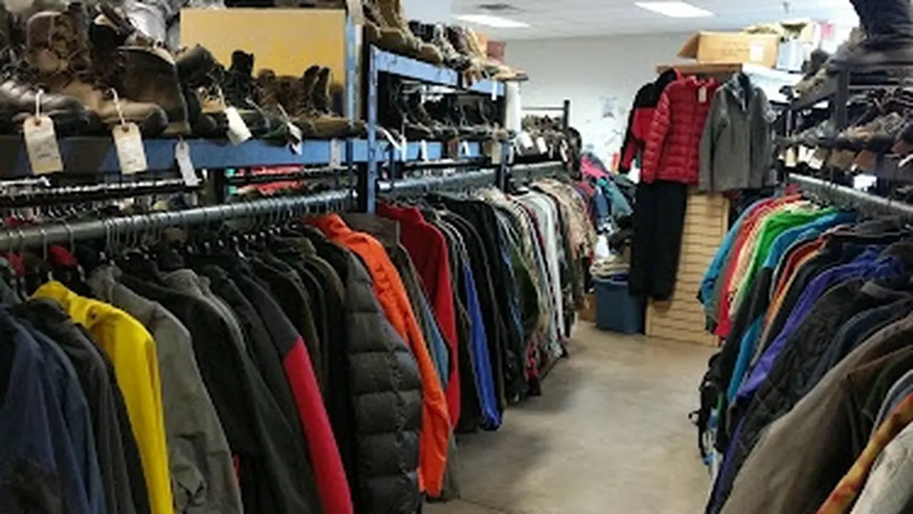 Consignment store in Albuquerque, New Mexico: Outdoor Regear