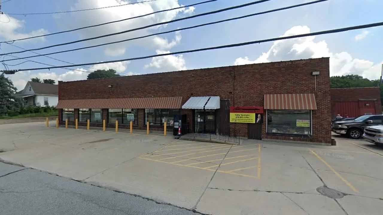 Consignment store in Silver Lake, Indiana: Ozenbaugh Resale and Consignment