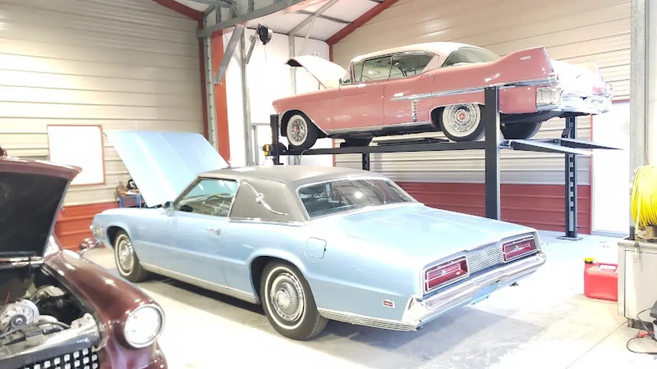 Consignment store in Mill Spring, North Carolina: Palomino Retro