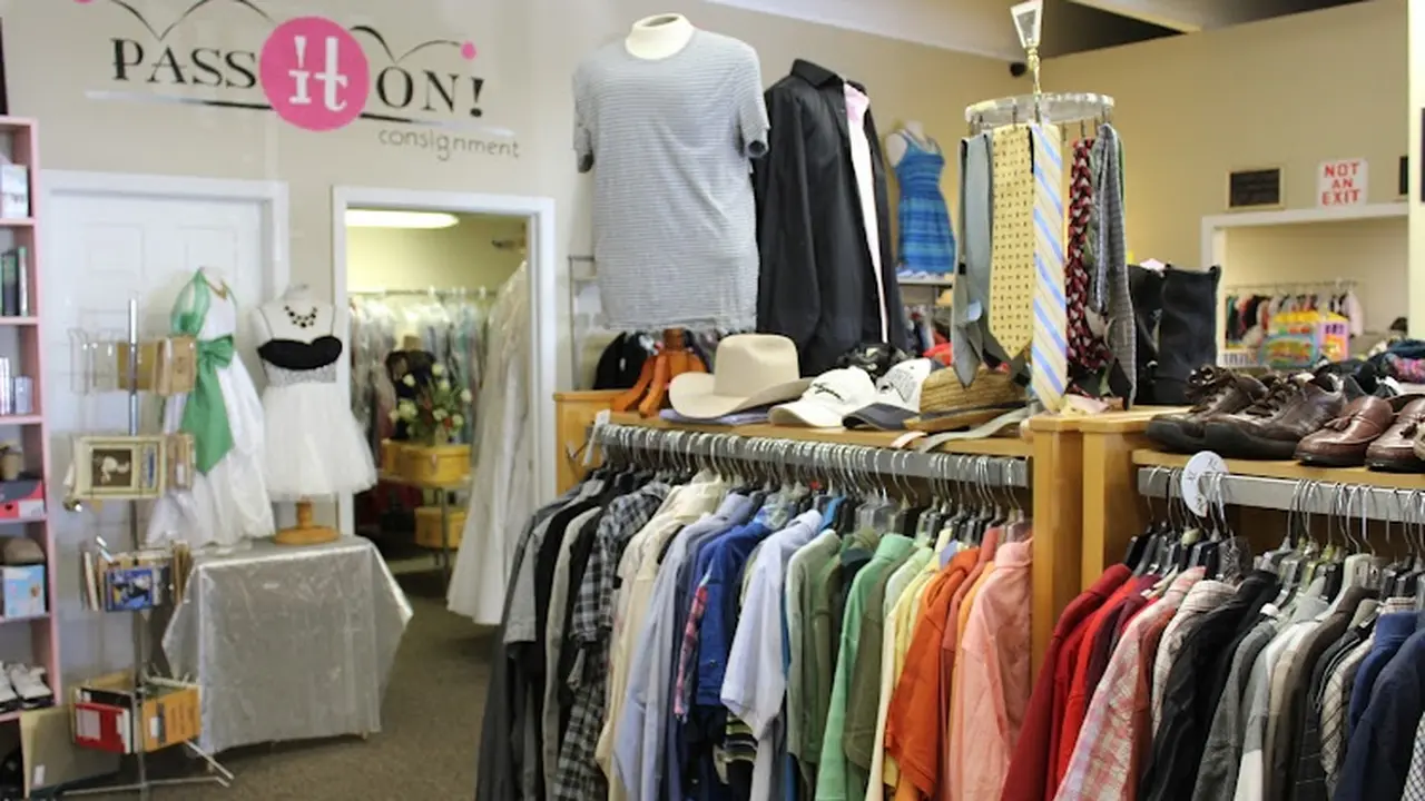 Consignment store in Ephrata, Pennsylvania: Pass It On! Consignment