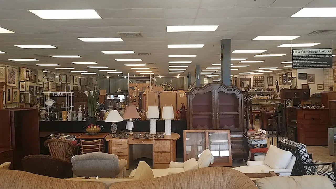 Consignment store in Covington, Louisiana: Patina Interiors