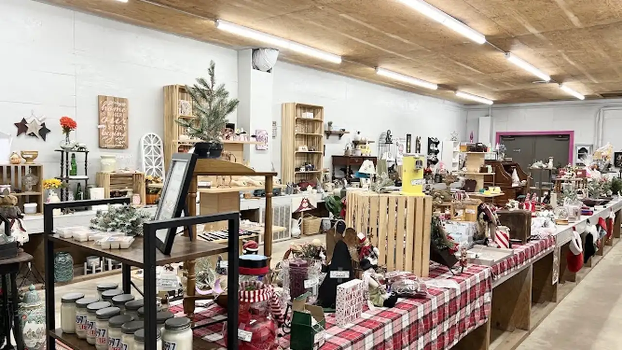 Consignment store in Rising Sun, Maryland: Peach Bottom Consignment