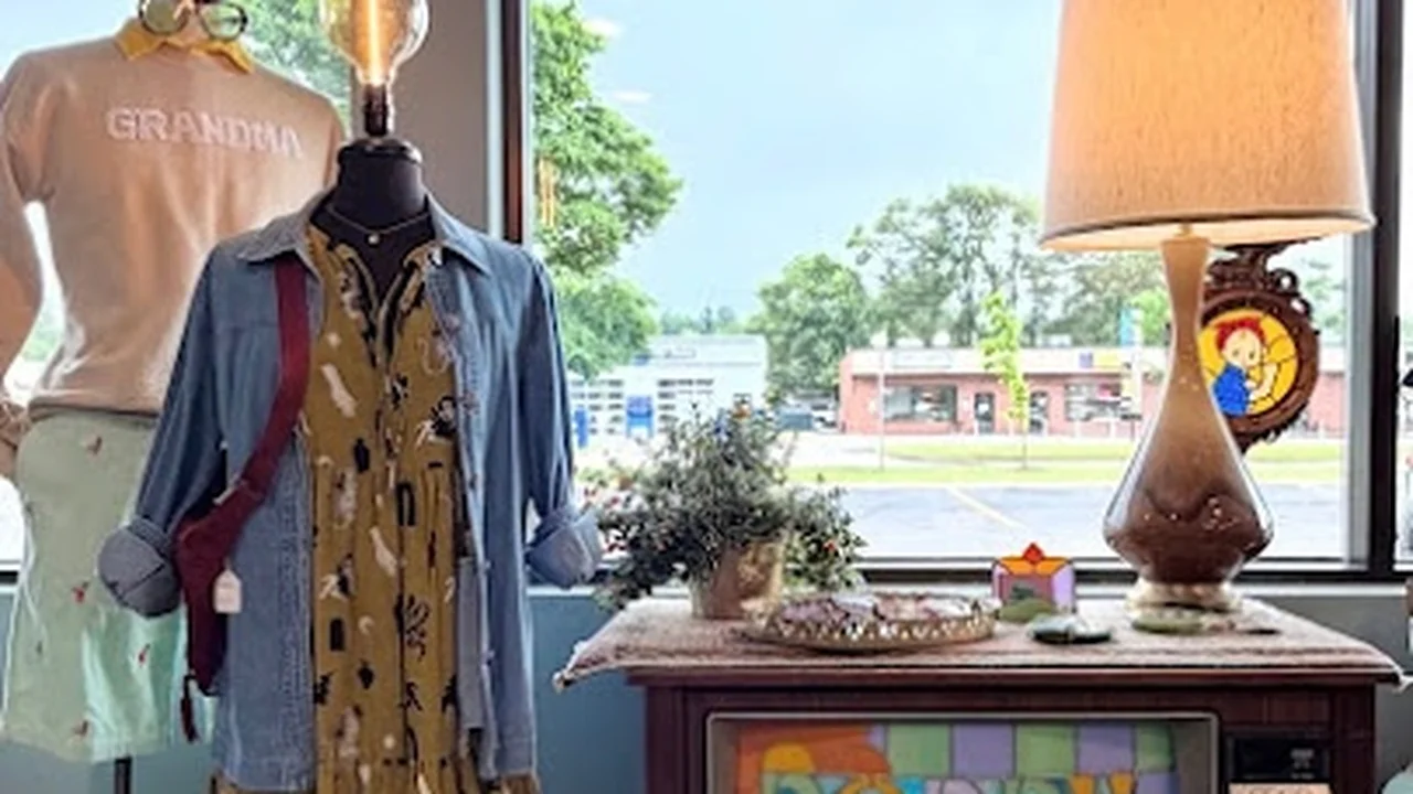 Consignment store in Traverse City, Michigan: penny lane 14th