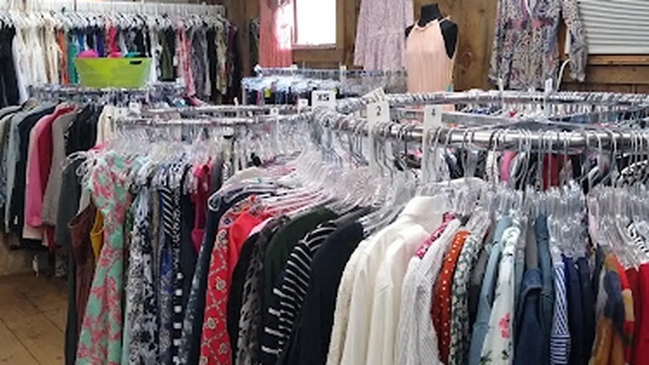 Consignment store in Mystic, Connecticut: Pennywise Consignment Shop