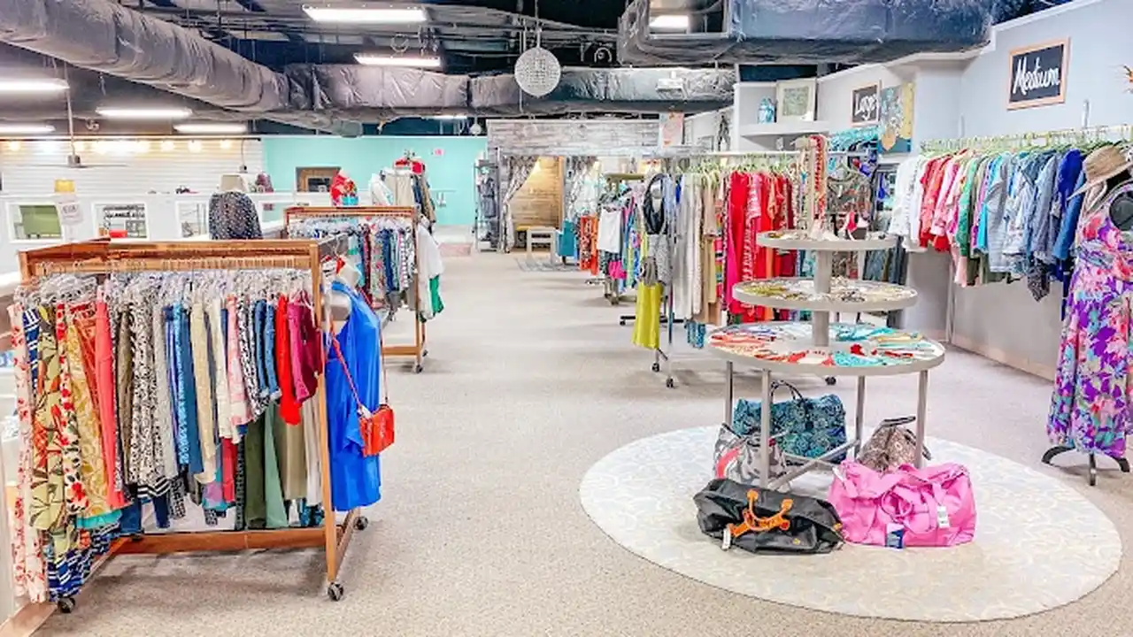 Consignment store in Cary, North Carolina: Petersons' Consigning Design