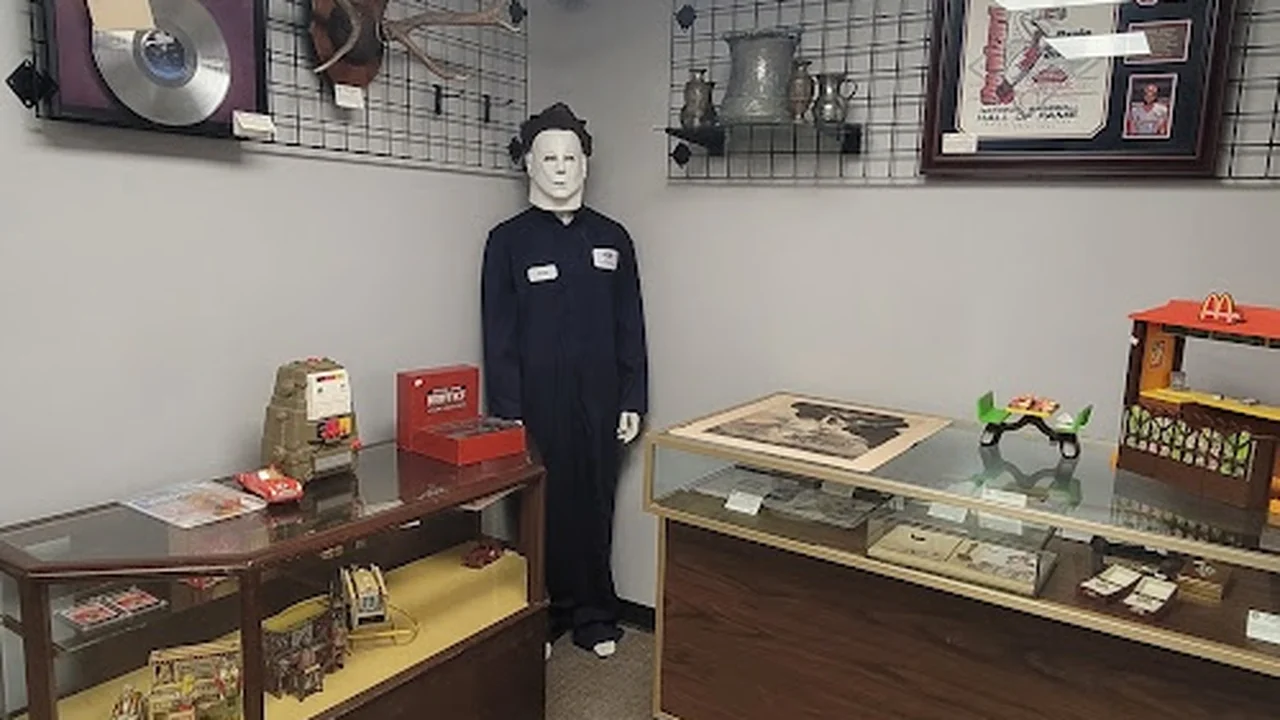 Consignment store in Maryland Heights, Missouri: Piddle Crick Hill Mercantile & Auctions