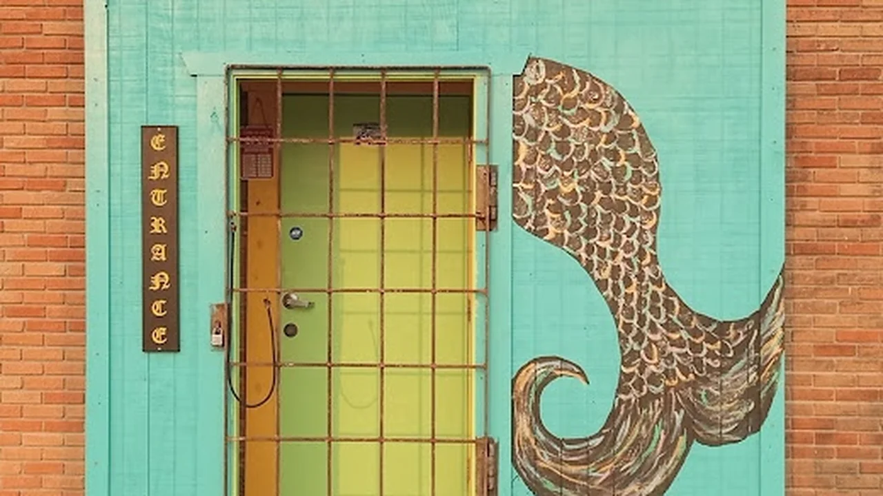 Consignment store in Palacios, Texas: Pirate Queen Designs