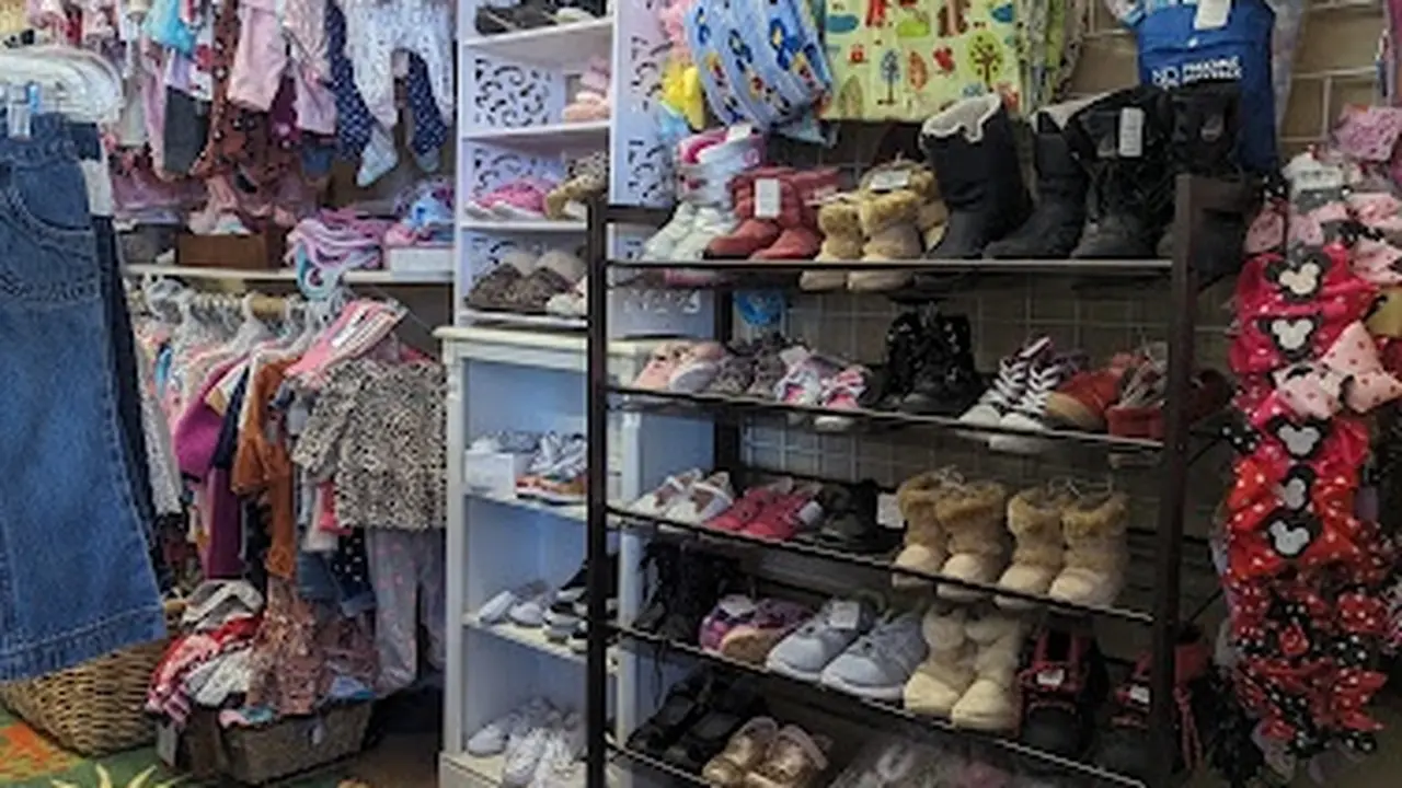 Consignment store in Penn Valley, California: Pitter Patter Kids Boutique
