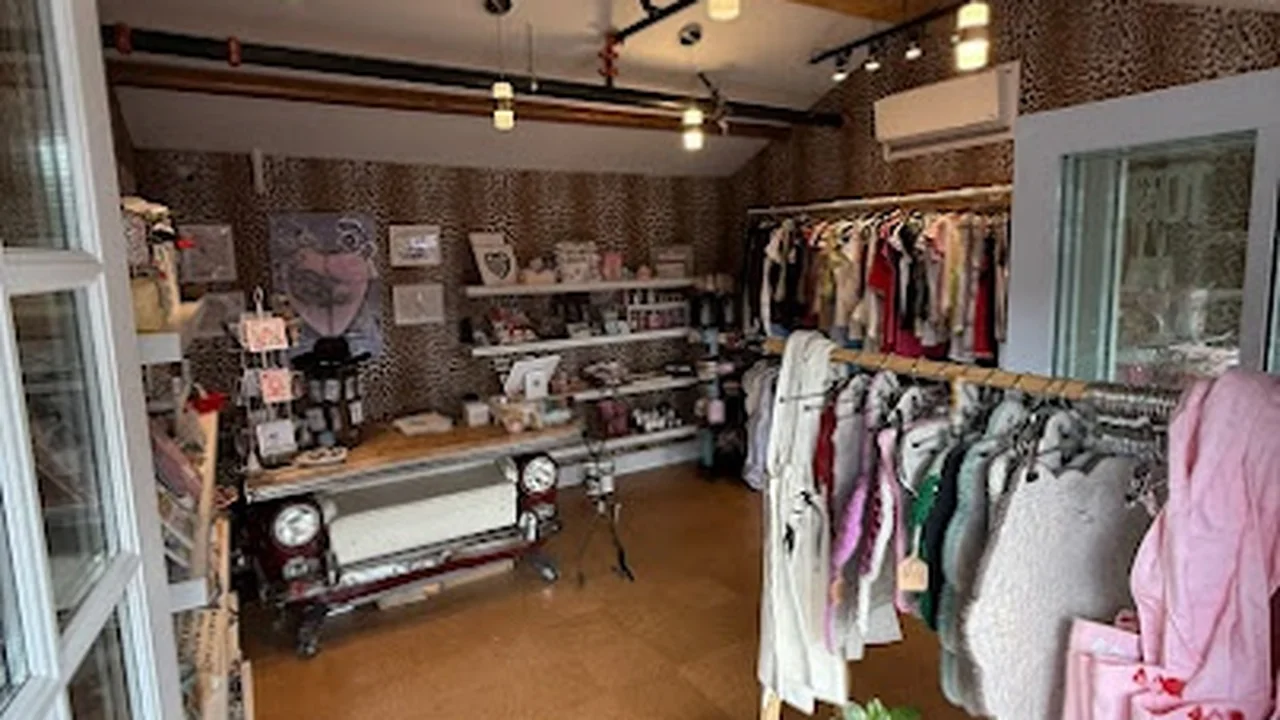 Consignment store in Riverside, California: Pocket Change Thrift & Gift