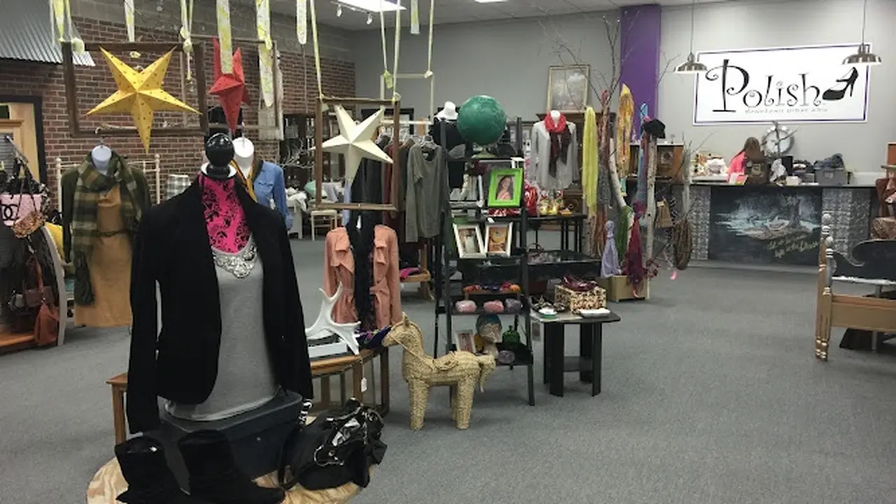Consignment store in Bangor, Maine: Polish