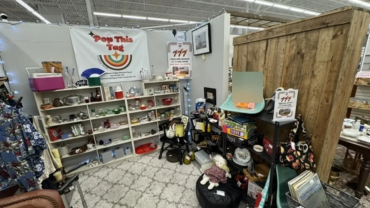 Consignment store in Louisville, Kentucky: Pop This Tag