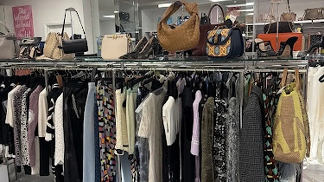 Consignment store in Boca Raton, Florida: POSH Consignment By V