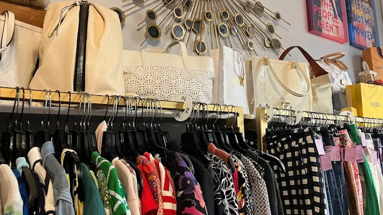 Consignment store in Torrington, Connecticut: Posh Garage