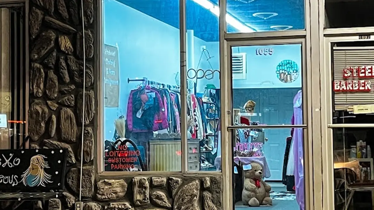 Consignment store in Lafayette, Tennessee: Preloved Clothing & More Consignment