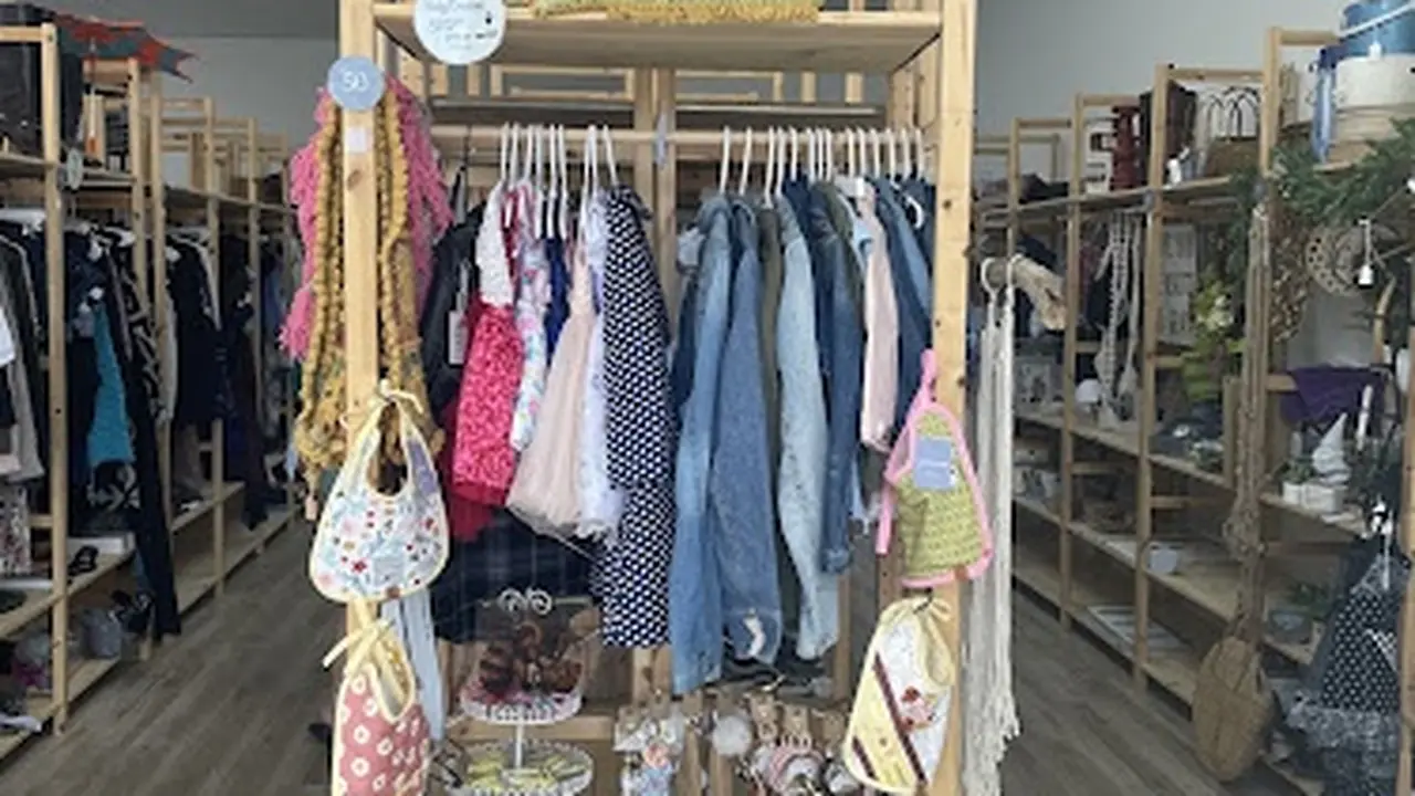 Consignment store in Layton, Utah: Preloved Layton