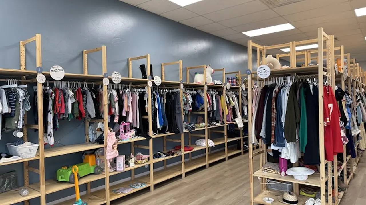 Consignment store in Riverton, Utah: Preloved Riverton