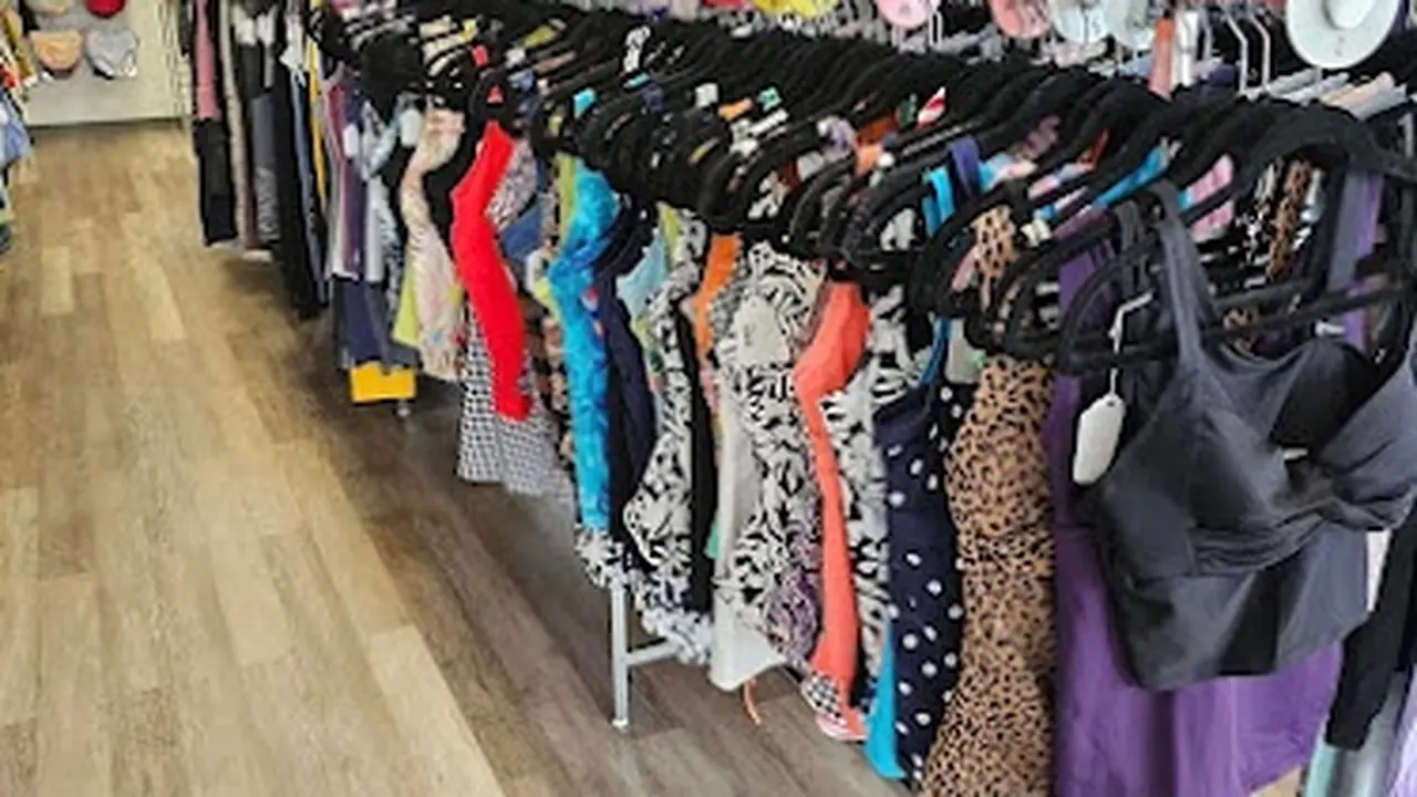 Consignment store in Arnold, Missouri: Premier Resale