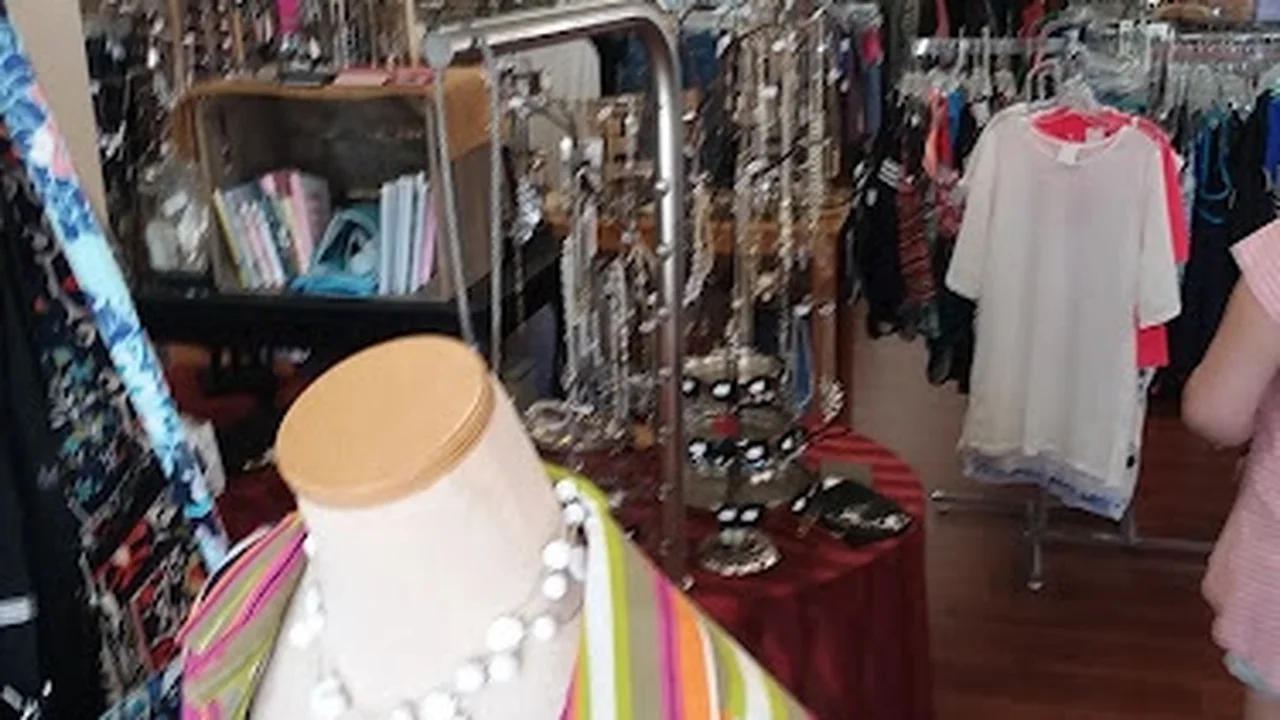 Consignment store in Holland, Michigan: Priscilla's Boutique