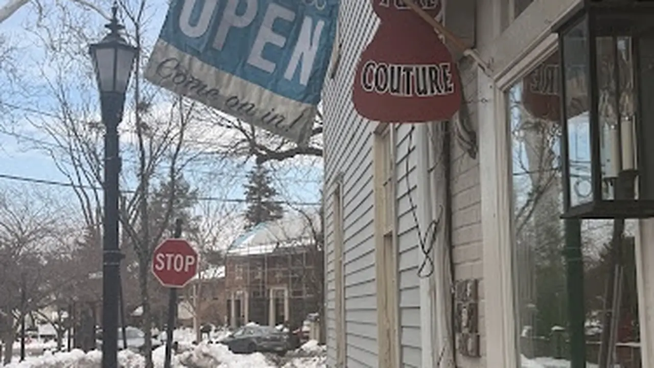 Consignment store in Haddonfield, New Jersey: Pure Couture Consignment Store