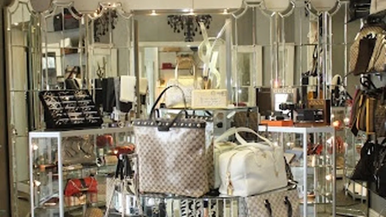 Consignment store in Huntsville, Alabama: Queen Bee of Beverly Hills