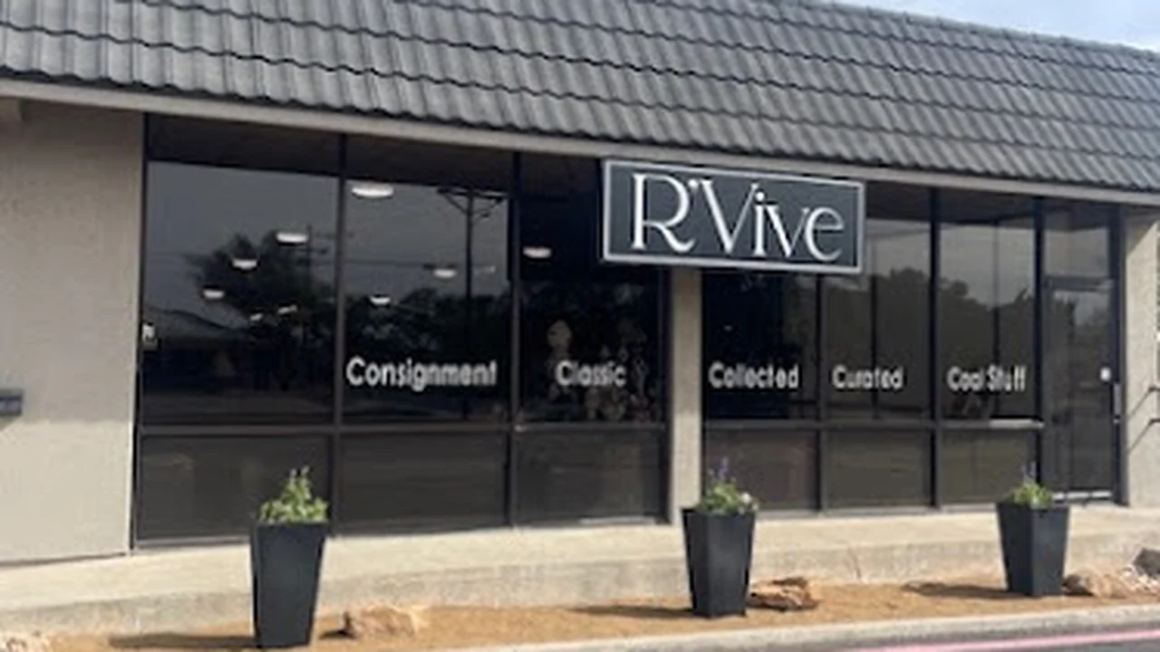 Consignment store in Amarillo, Texas: R'Vive
