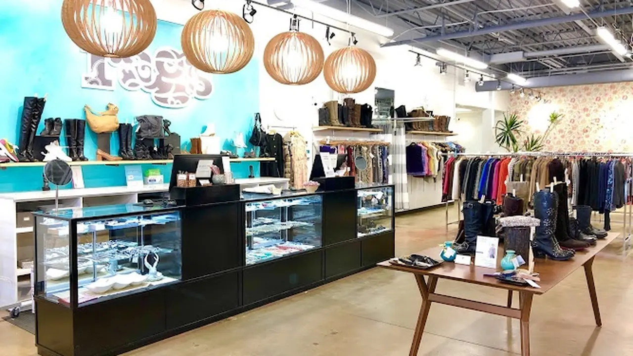 Consignment store in Boulder, Colorado: Rags Consignments