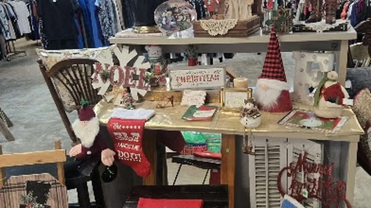 Consignment store in Wharton, Texas: Rags To Riches